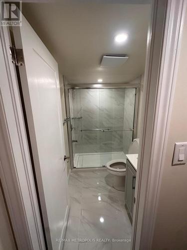 1207 Wilmington Avenue, Oshawa, ON - Indoor Photo Showing Bathroom