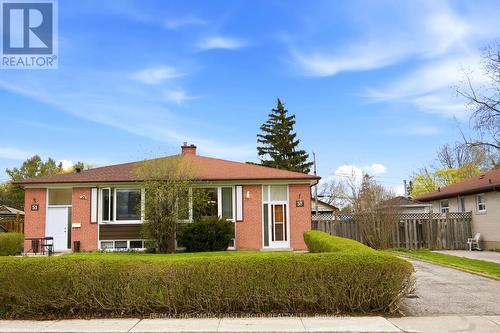 53 BILLINGSGATE CRESCENT  Ajax, ON L1S 2R7