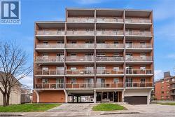 30 SUMMIT Avenue Unit# 303  Hamilton, ON L8V 2R8