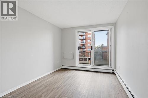 30 Summit Avenue Unit# 303, Hamilton, ON - Indoor Photo Showing Other Room