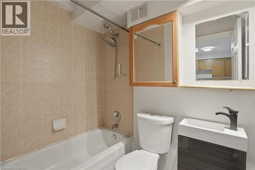 30 Summit Avenue Unit# 303, Hamilton, ON - Indoor Photo Showing Bathroom