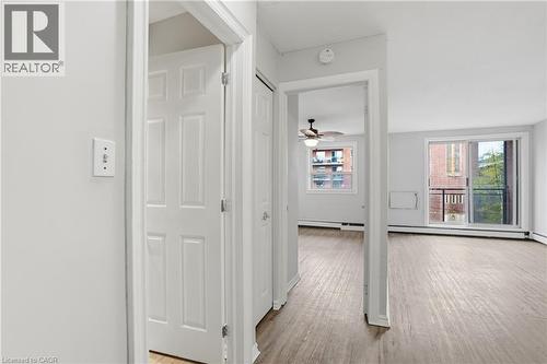 30 Summit Avenue Unit# 303, Hamilton, ON - Indoor Photo Showing Other Room