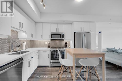 704 - 2007 James Street, Burlington (Brant), ON - Indoor Photo Showing Kitchen With Stainless Steel Kitchen With Upgraded Kitchen