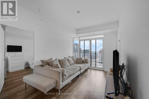 704 - 2007 James Street, Burlington (Brant), ON - Indoor Photo Showing Living Room