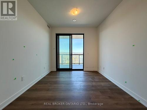 2075 Lakeshore Road, Burlington, ON - Indoor Photo Showing Other Room