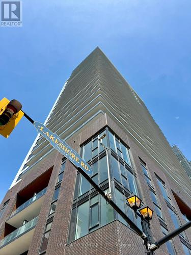 2075 Lakeshore Road, Burlington, ON - Outdoor With Balcony