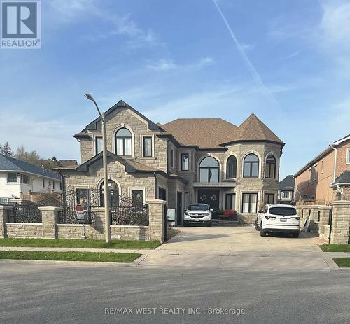 4 Inder Heights Drive, Brampton, ON - Outdoor With Facade