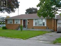 11 MUIRKIRK ROAD Toronto, ON M2R 1W2