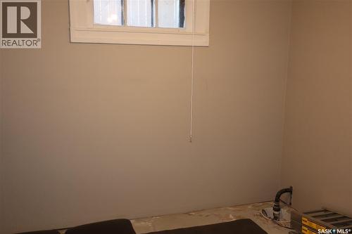 203 5Th Avenue W, Assiniboia, SK - Indoor