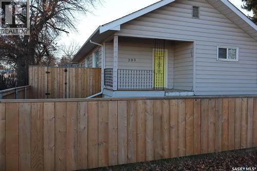 203 5Th Avenue W, Assiniboia, SK - Outdoor With Exterior