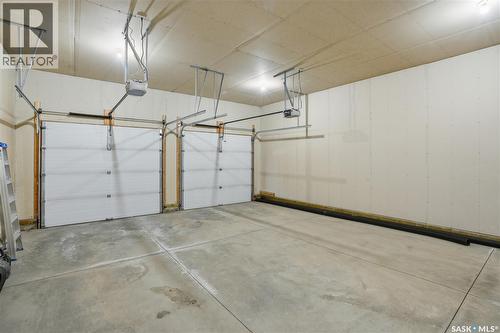 211 Trimble Lane, Saskatoon, SK - Indoor Photo Showing Garage