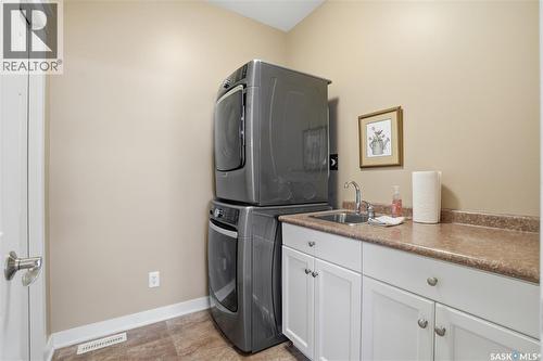 211 Trimble Lane, Saskatoon, SK - Indoor Photo Showing Laundry Room