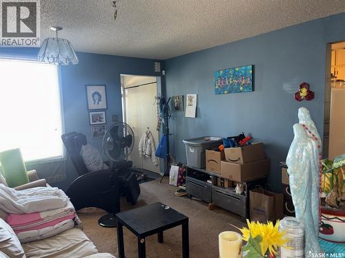 906 Weldon Avenue, Saskatoon, SK - Indoor