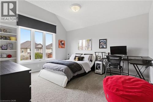 309 Schooner Crescent, Waterloo, ON - Indoor Photo Showing Bedroom