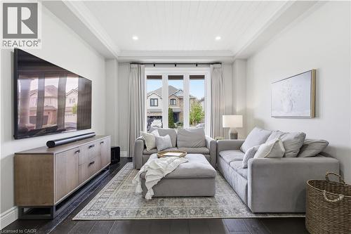 309 Schooner Crescent, Waterloo, ON - Indoor Photo Showing Living Room
