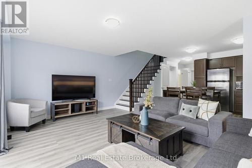 75 Arlington Crescent, Guelph (Pineridge/Westminster Woods), ON - Indoor Photo Showing Living Room