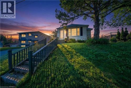 71 FOURTH Avenue  Brantford, ON N3S 6P6
