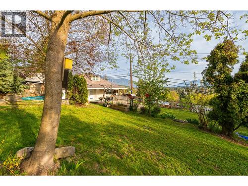 113 22nd Avenue N  Creston, BC V0B 1G5
