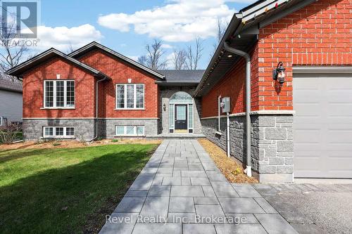 87 Trout Lane, Tiny, ON - Outdoor With Facade
