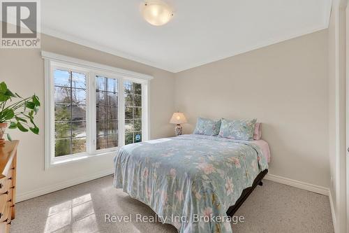 87 Trout Lane, Tiny, ON - Indoor Photo Showing Bedroom