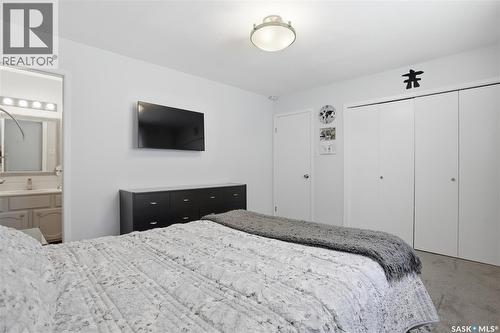 6547 Hird Crescent, Regina, SK - Indoor Photo Showing Bedroom