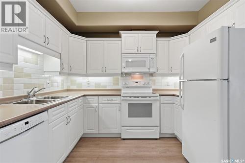 113 110 Armistice Way, Saskatoon, SK - Indoor Photo Showing Kitchen With Double Sink