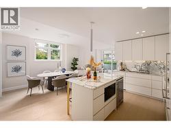 202 3668 W 10TH AVENUE  Vancouver, BC V6R 2G3