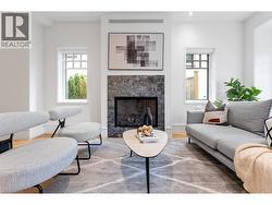 7067 CYPRESS STREET  Vancouver, BC V6P 5M2