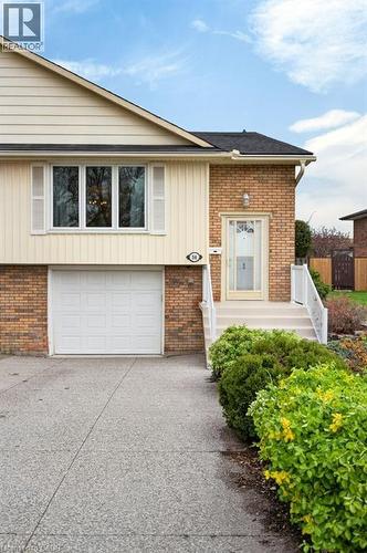 56 BROOKSTREAM Court  Hamilton, ON L8K 6J2