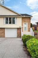 56 BROOKSTREAM Court  Hamilton, ON L8K 6J2