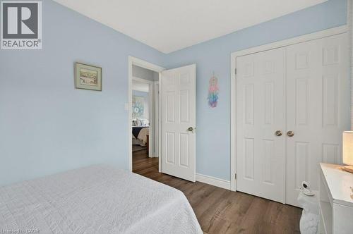 56 Brookstream Court, Hamilton, ON - Indoor Photo Showing Bedroom