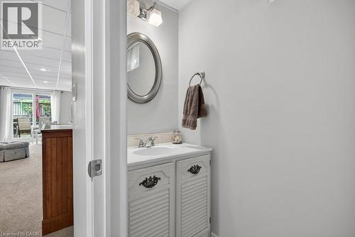 56 Brookstream Court, Hamilton, ON - Indoor Photo Showing Bathroom