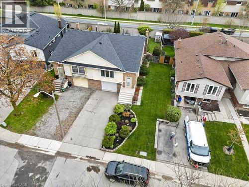 56 Brookstream Court, Hamilton, ON - Outdoor