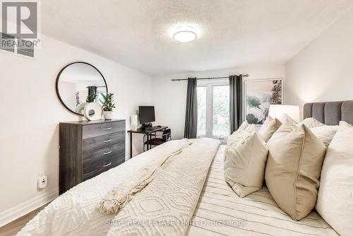 4208 Stonemason Crescent, Mississauga, ON - Indoor Photo Showing Bedroom