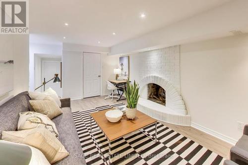 4208 Stonemason Crescent, Mississauga, ON - Indoor Photo Showing Living Room With Fireplace