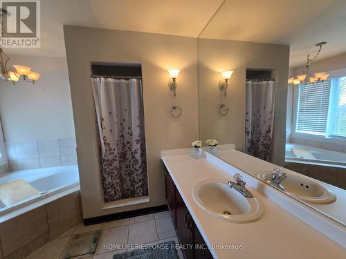 5156 Oakley Drive, Burlington, ON - Indoor Photo Showing Bathroom