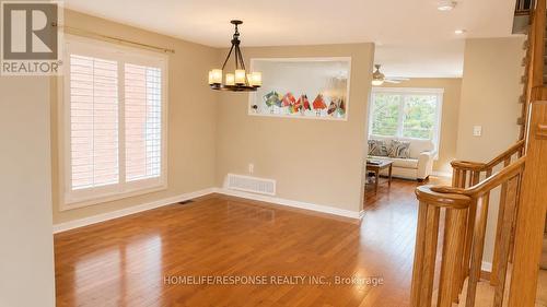 5156 Oakley Drive, Burlington, ON - Indoor Photo Showing Living Room