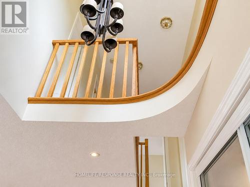 5156 Oakley Drive, Burlington, ON - Indoor