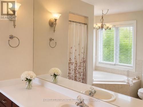 5156 Oakley Drive, Burlington, ON - Indoor Photo Showing Bedroom