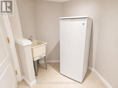 5156 Oakley Drive, Burlington, ON - Indoor Photo Showing Bathroom