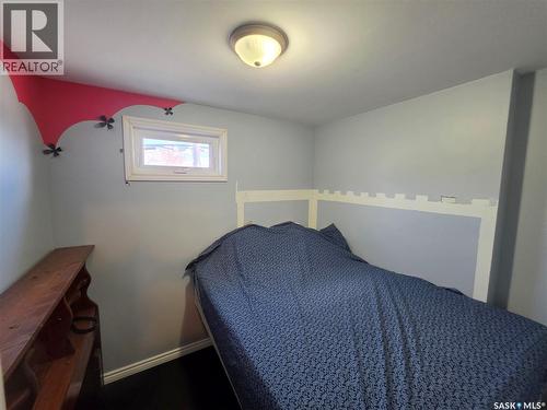 725 2Nd Avenue, Raymore, SK - Indoor Photo Showing Bedroom