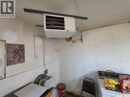 725 2Nd Avenue, Raymore, SK - Indoor Photo Showing Garage