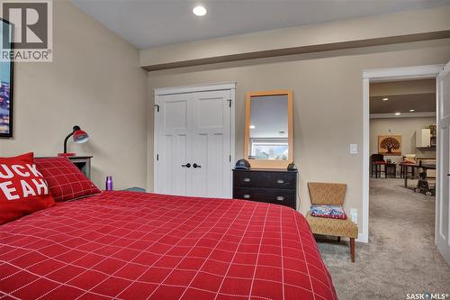 522 Hastings Crescent, Saskatoon, SK - Indoor Photo Showing Bedroom