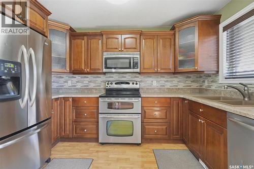 414 Perreault Lane, Saskatoon, SK - Indoor Photo Showing Kitchen With Double Sink
