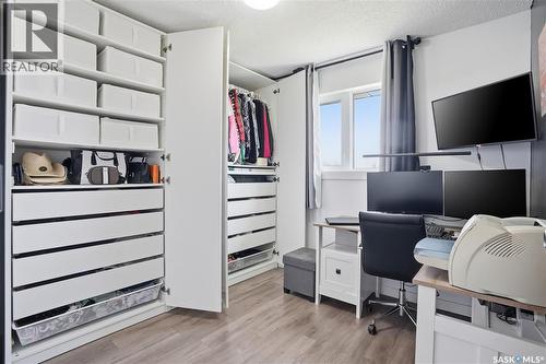 78 Vernon Crescent, Regina, SK - Indoor Photo Showing Office