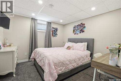 78 Vernon Crescent, Regina, SK - Indoor Photo Showing Bedroom