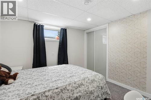 78 Vernon Crescent, Regina, SK - Indoor Photo Showing Bedroom