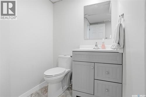 78 Vernon Crescent, Regina, SK - Indoor Photo Showing Bathroom