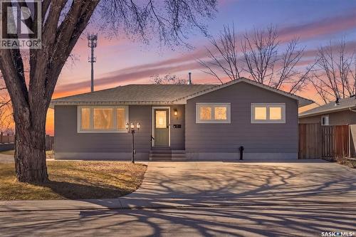 1 Rupert DRIVE  Saskatoon, SK S7K 1B1