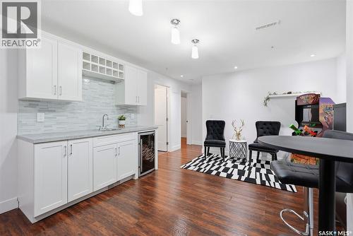 1 Rupert Drive, Saskatoon, SK - Indoor Photo Showing Kitchen